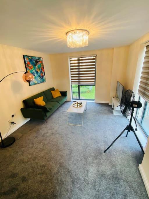 Beautiful And Modern 2 Bedroom Flat In Colindale Edgware Exterior photo